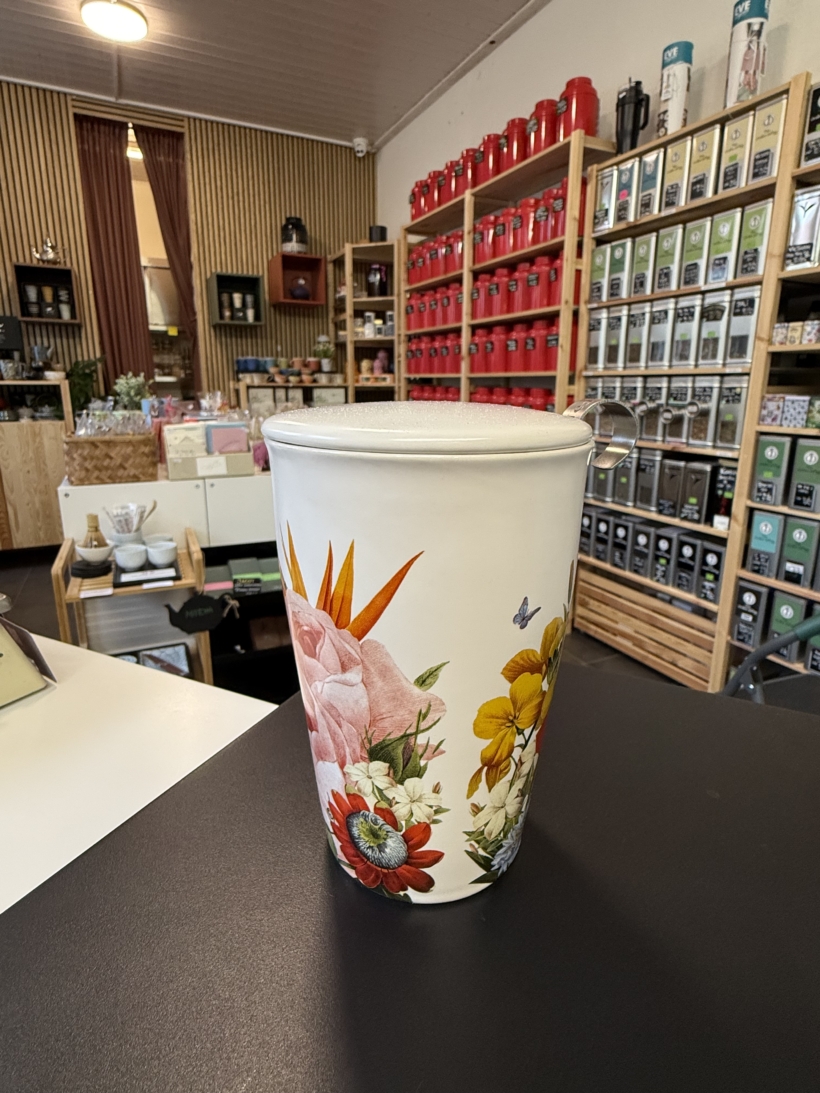 Tisanière blanche à fleurs